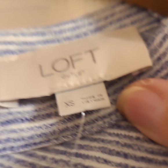 LOFT Heathered Blue Long Sleeve Shirt - Picture 4 of 4